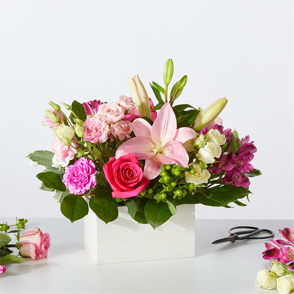 Sweetberry Box – A Florist Original – Flowers Unlimited, Martinsburg WV