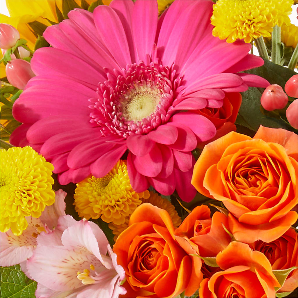 Florist Original Mixed Bouquet – Flowers Unlimited, Martinsburg WV