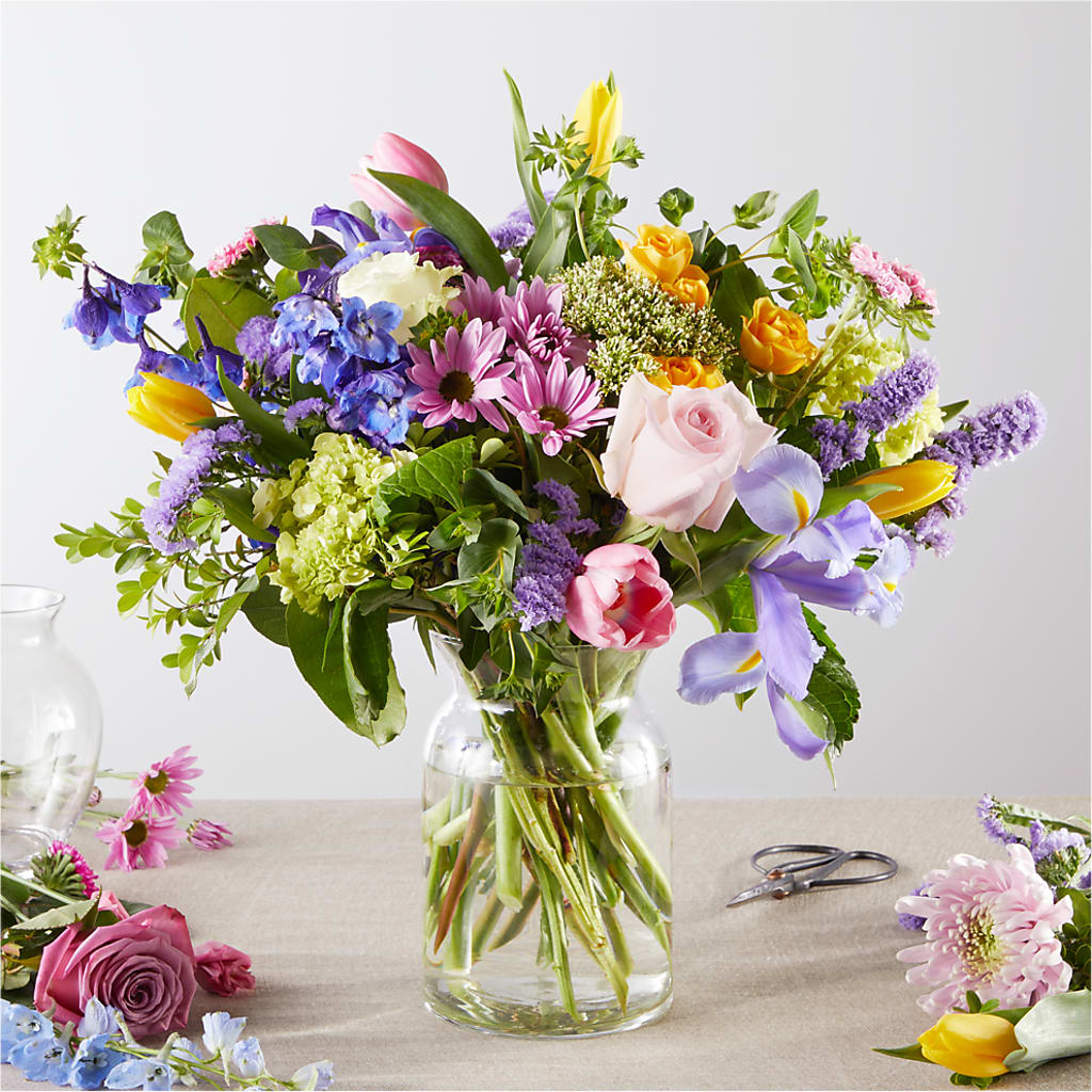 Pastel Tradition - A Florist Original – Flowers Unlimited, Martinsburg WV