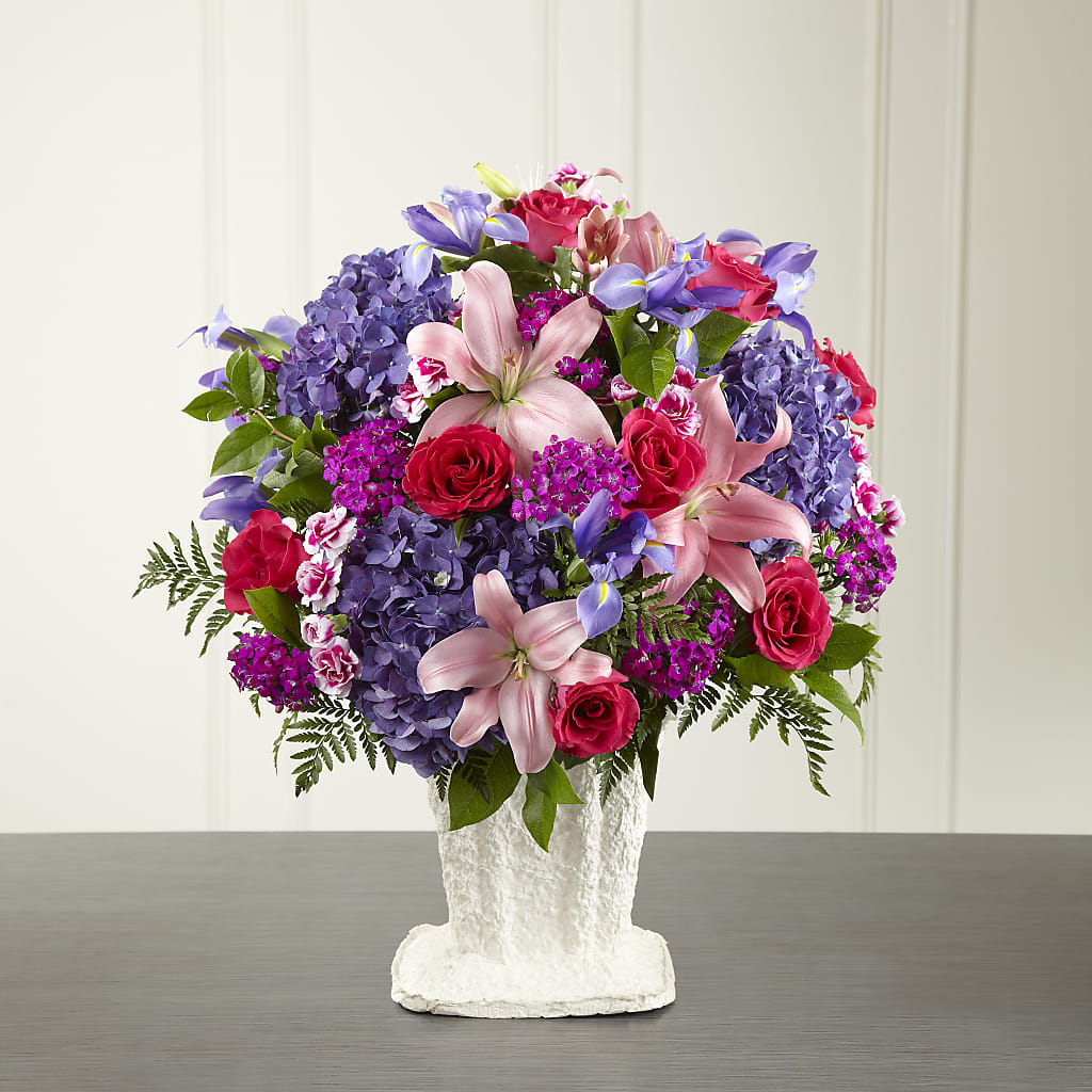 We Fondly Remember Arrangement – Flowers Unlimited, Martinsburg WV