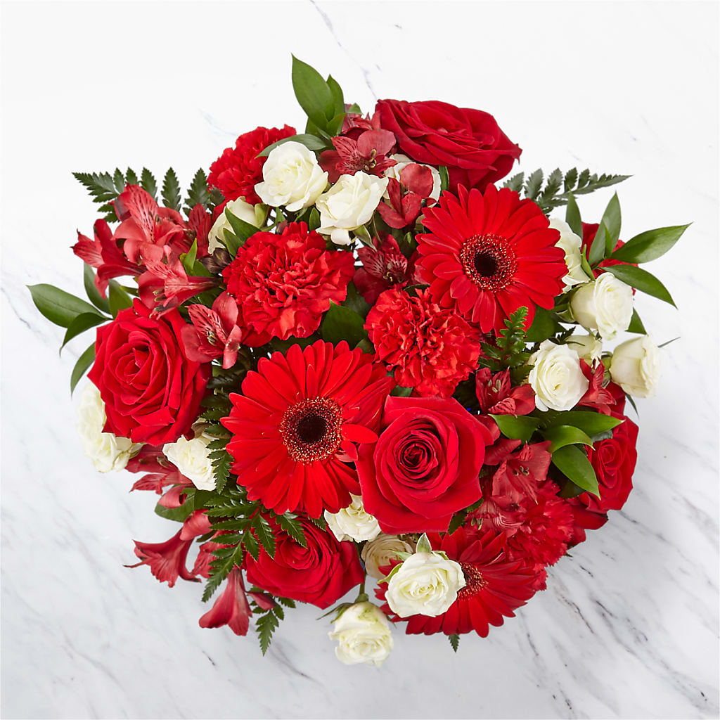 Hearts Embrace Bouquet – Flowers Unlimited, Martinsburg WV