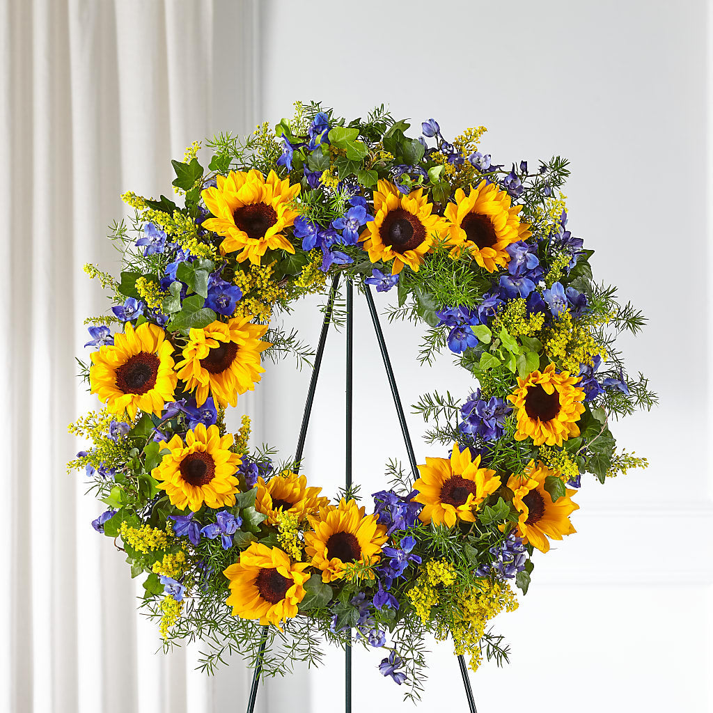 Bright Rays Wreath – Flowers Unlimited, Martinsburg WV
