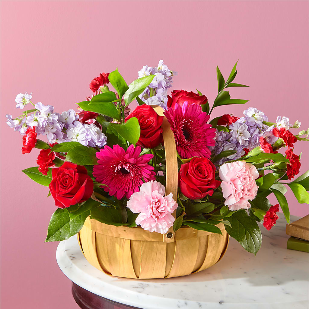 Pink Picnic Basket – Flowers Unlimited, Martinsburg WV
