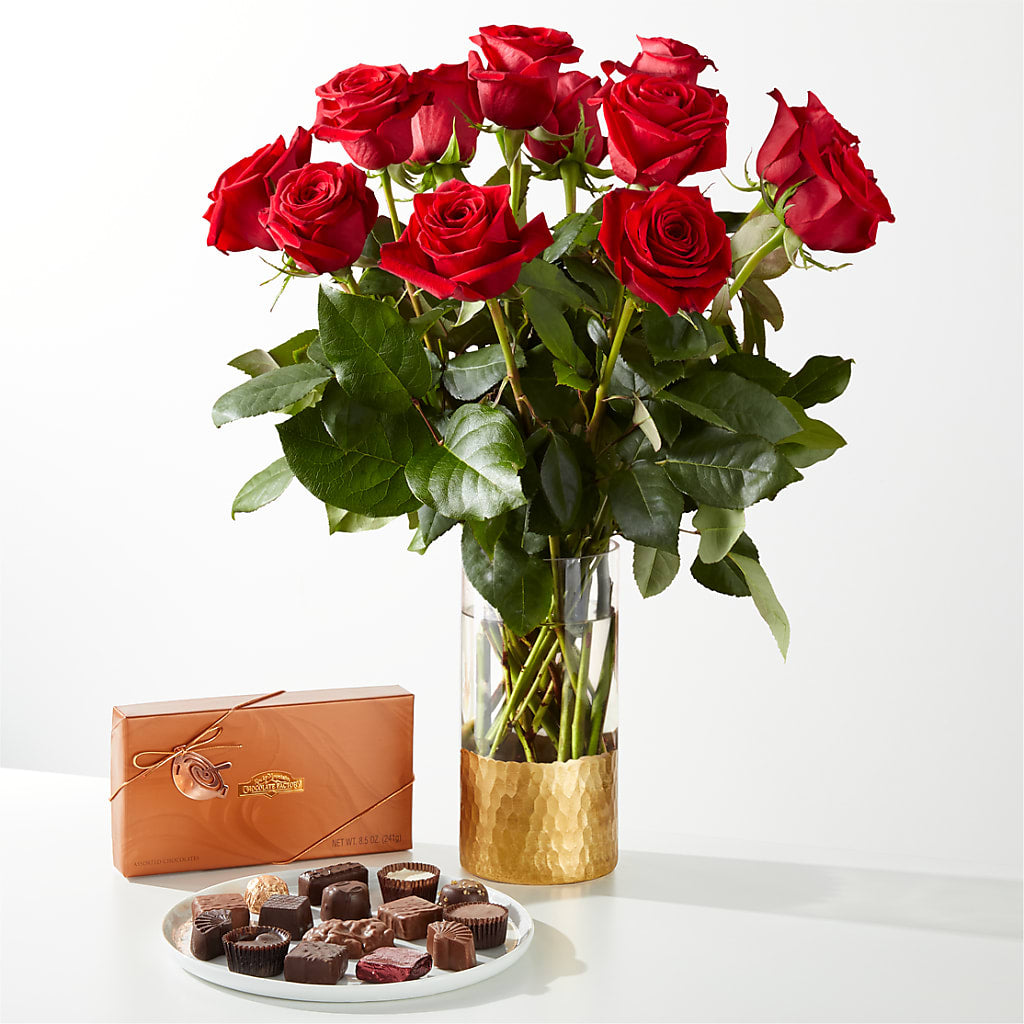 Classic Love Red Rose Bouquet – Flowers Unlimited, Martinsburg WV