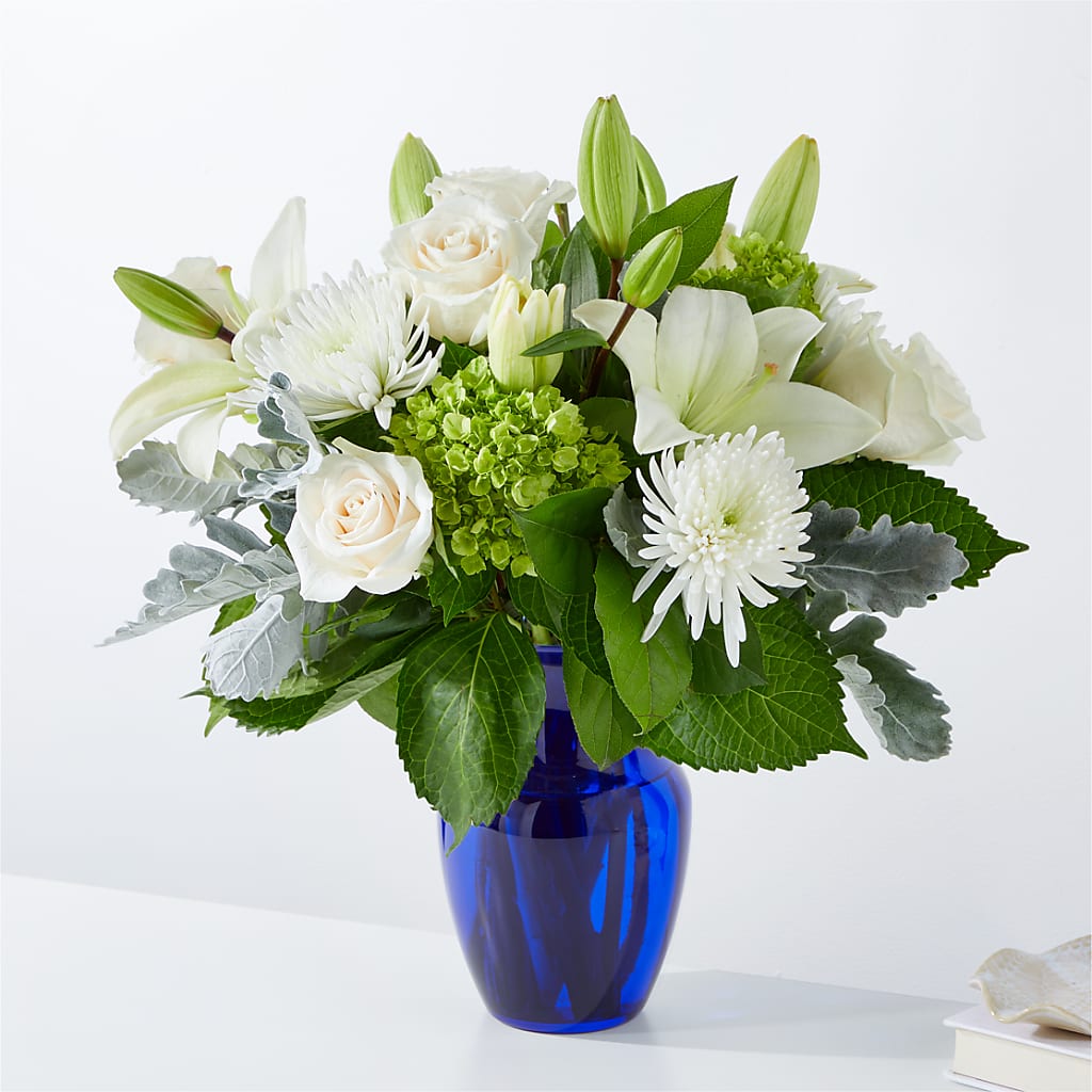 Snowy Dreams Bouquet – Flowers Unlimited, Martinsburg WV