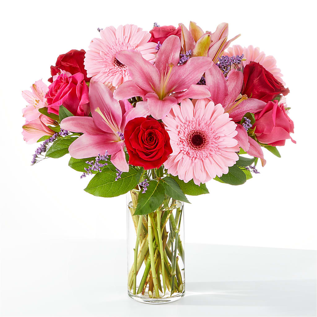 Lots of Love Bouquet – Flowers Unlimited, Martinsburg WV