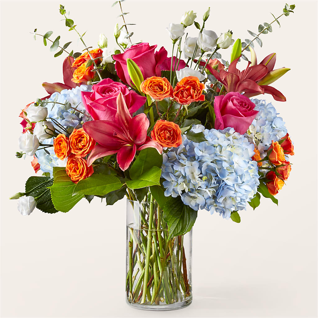 Awestruck Luxury Bouquet – Flowers Unlimited, Martinsburg WV