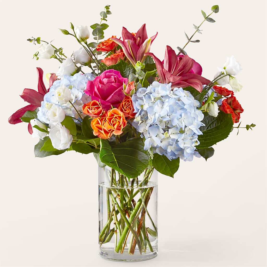 Awestruck Luxury Bouquet – Flowers Unlimited, Martinsburg WV