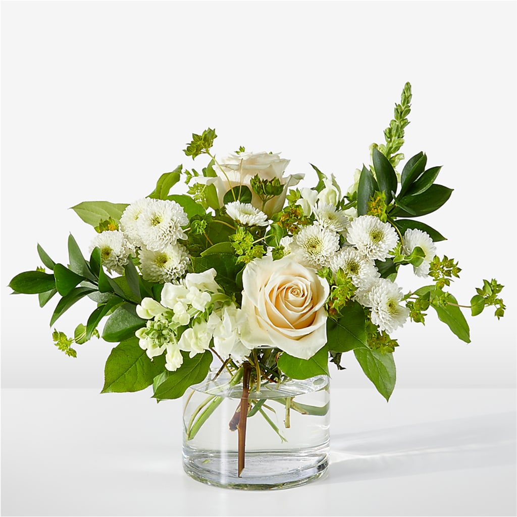 Hint of Vanilla Bouquet – Flowers Unlimited, Martinsburg WV