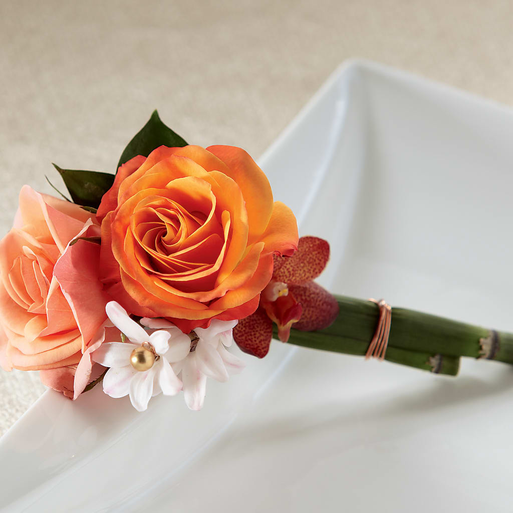 Sunset Dream Boutonniere – Flowers Unlimited, Martinsburg WV