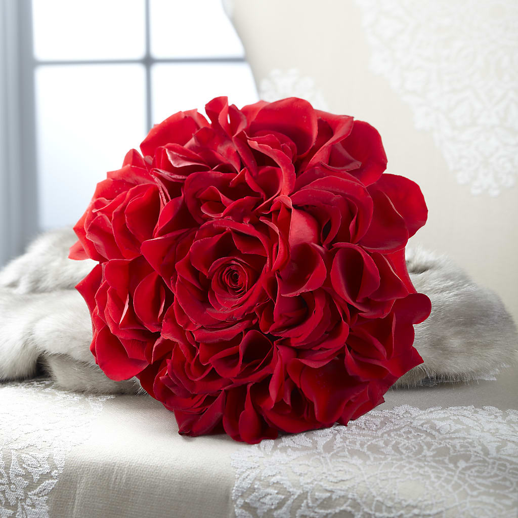 Composite Rose Bouquet – Flowers Unlimited, Martinsburg WV