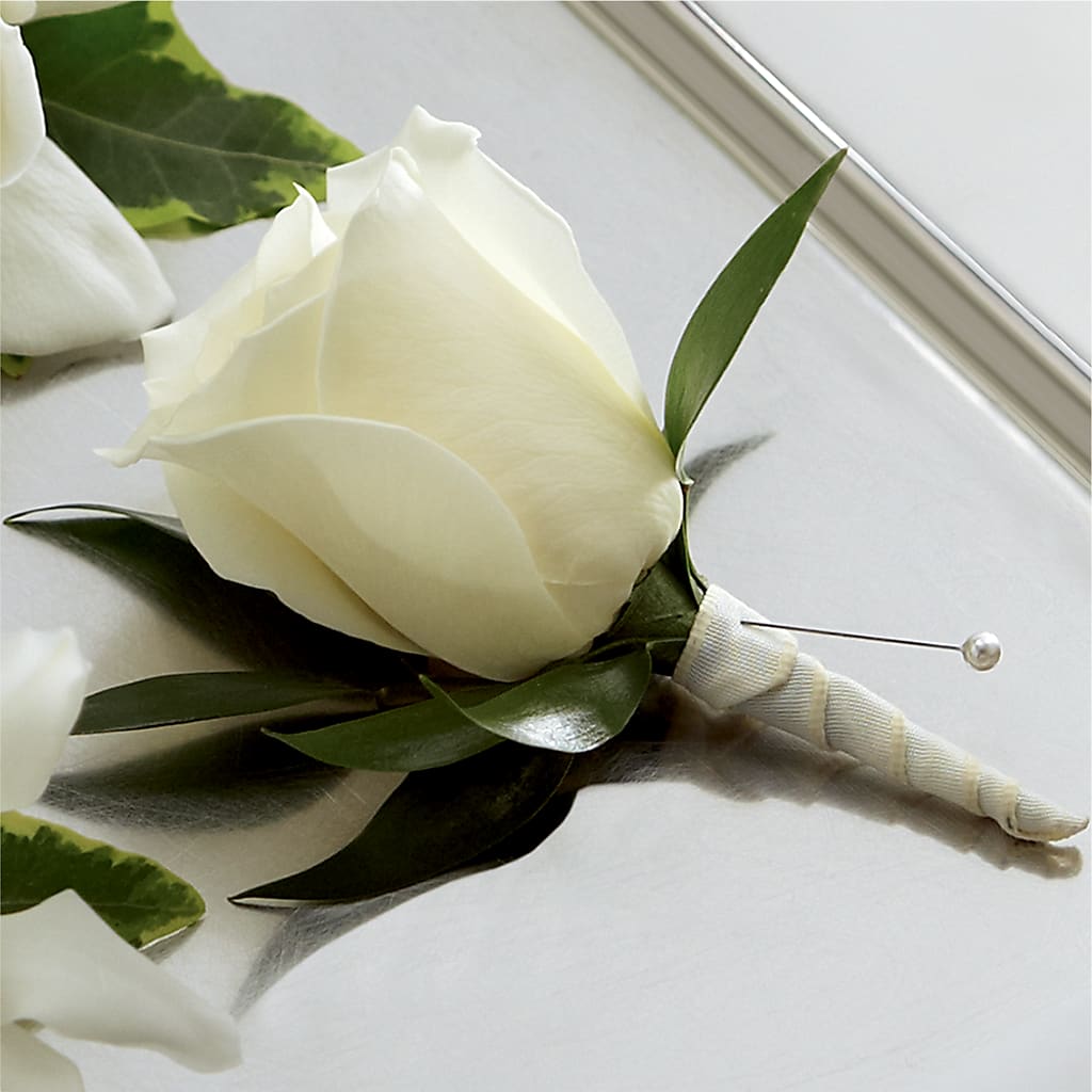White Rose Boutonniere – Flowers Unlimited, Martinsburg WV