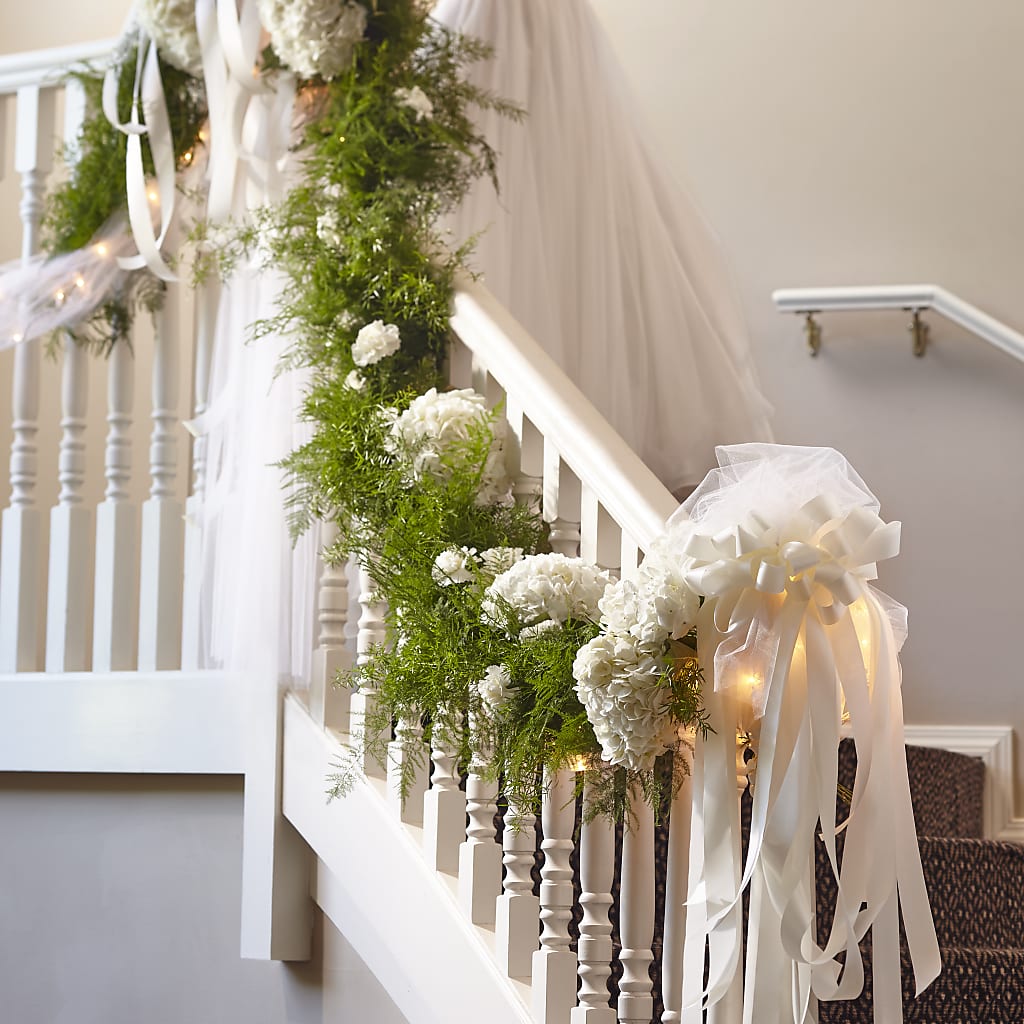 Champagne Dreams Garland – Flowers Unlimited, Martinsburg WV
