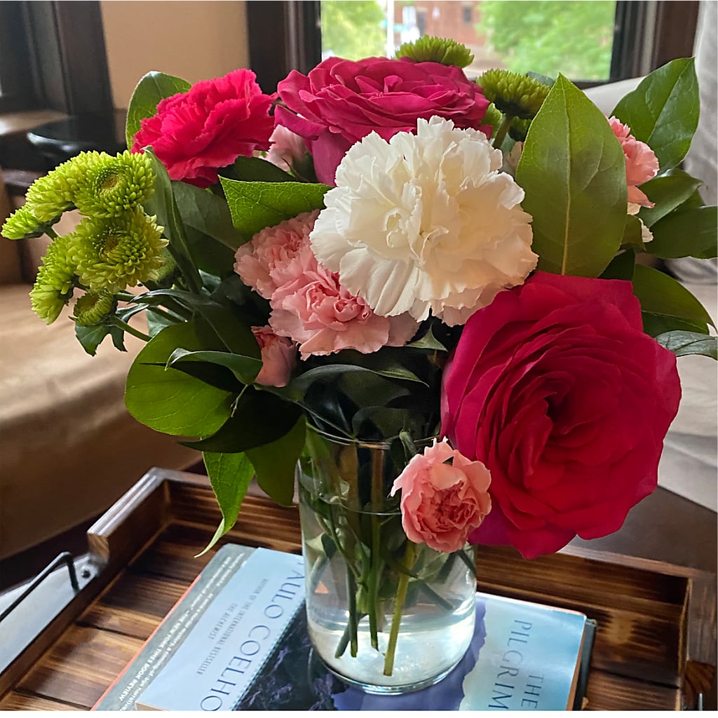 Sweet & Pretty Bouquet –  Flowers Unlimited, Martinsburg WV
