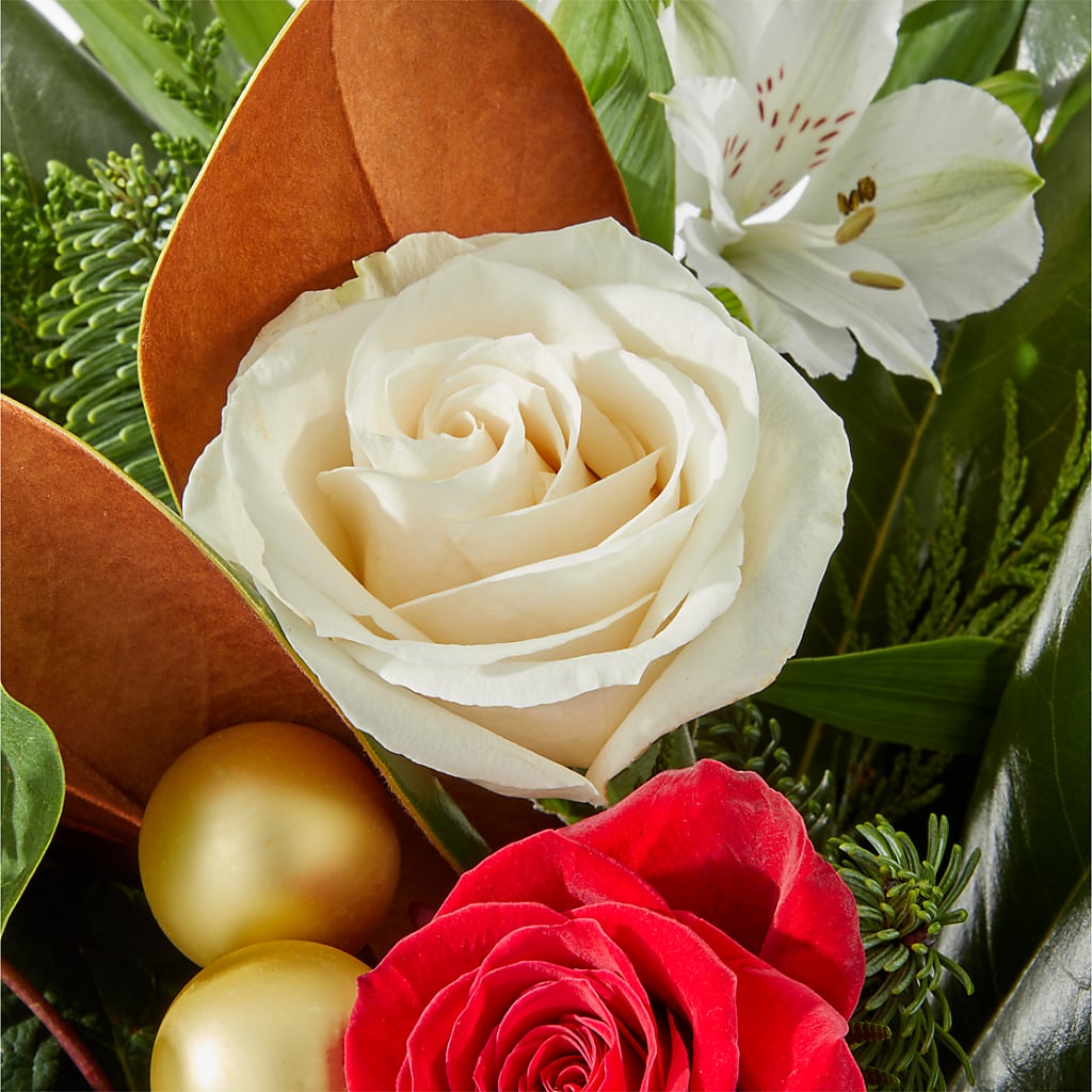 Joy & Jolly Bouquet –  Flowers Unlimited, Martinsburg WV