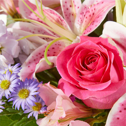 Pressing Petals Bouquet –  Flowers Unlimited, Martinsburg WV