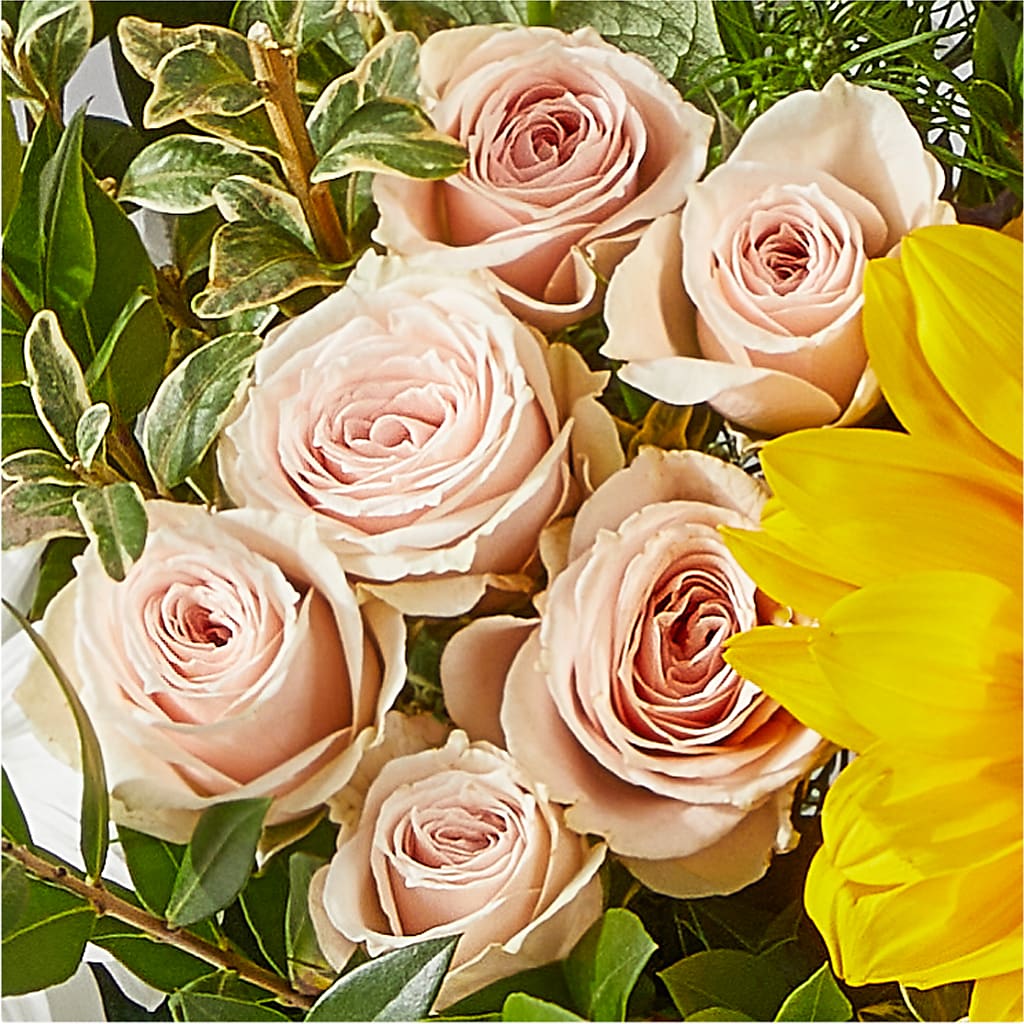 The Good Life Bouquet –  Flowers Unlimited, Martinsburg WV