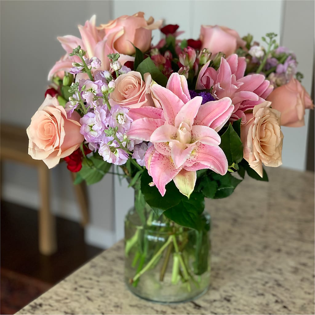Romantique Bouquet –  Flowers Unlimited, Martinsburg WV