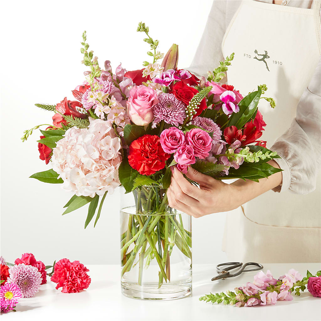 Swooning Over You - A Luxury Florist Original –  Flowers Unlimited, Martinsburg WV