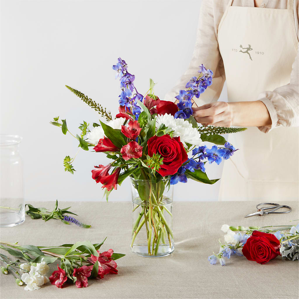 Star Spangled - A Florist Original –  Flowers Unlimited, Martinsburg WV