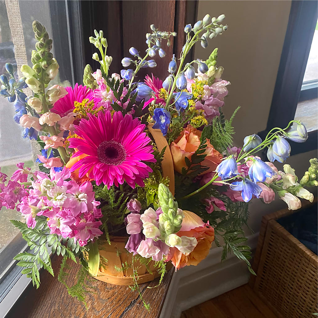 Garden of Life Basket –  Flowers Unlimited, Martinsburg WV