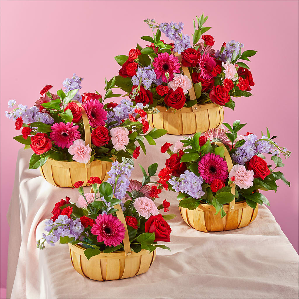 Pink Picnic Basket –  Flowers Unlimited, Martinsburg WV