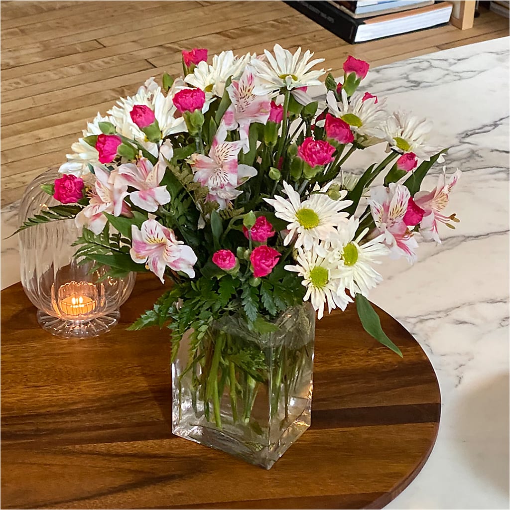 Sweet Surprises® Bouquet –  Flowers Unlimited, Martinsburg WV