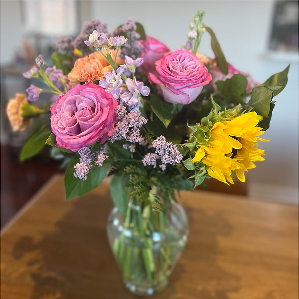Yellow Brick Road Bouquet –  Flowers Unlimited, Martinsburg WV