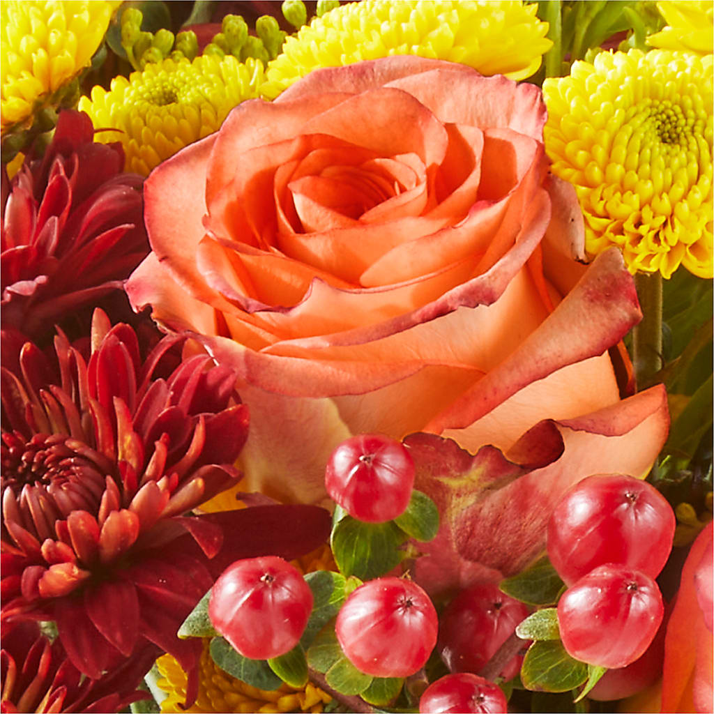 Apple Picking Bouquet –  Flowers Unlimited, Martinsburg WV