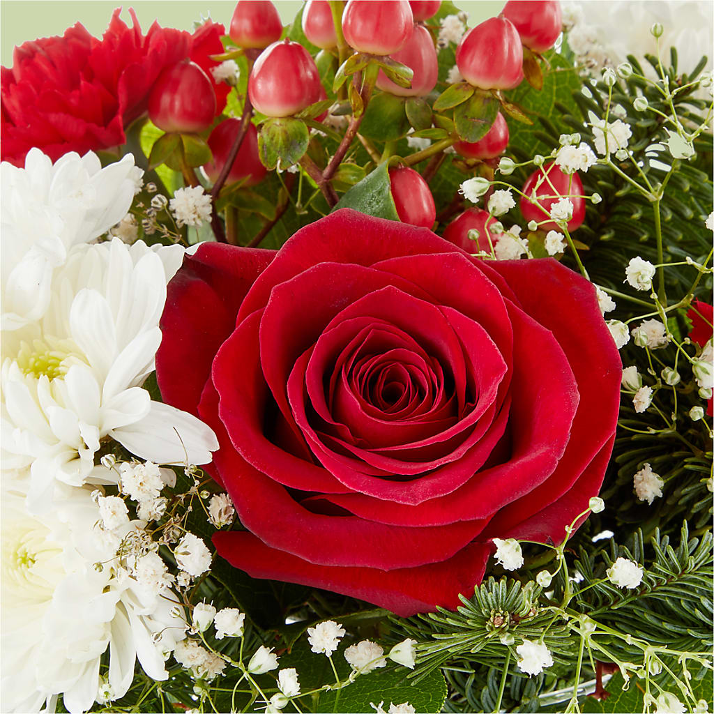 Chance of Flurries Bouquet –  Flowers Unlimited, Martinsburg WV