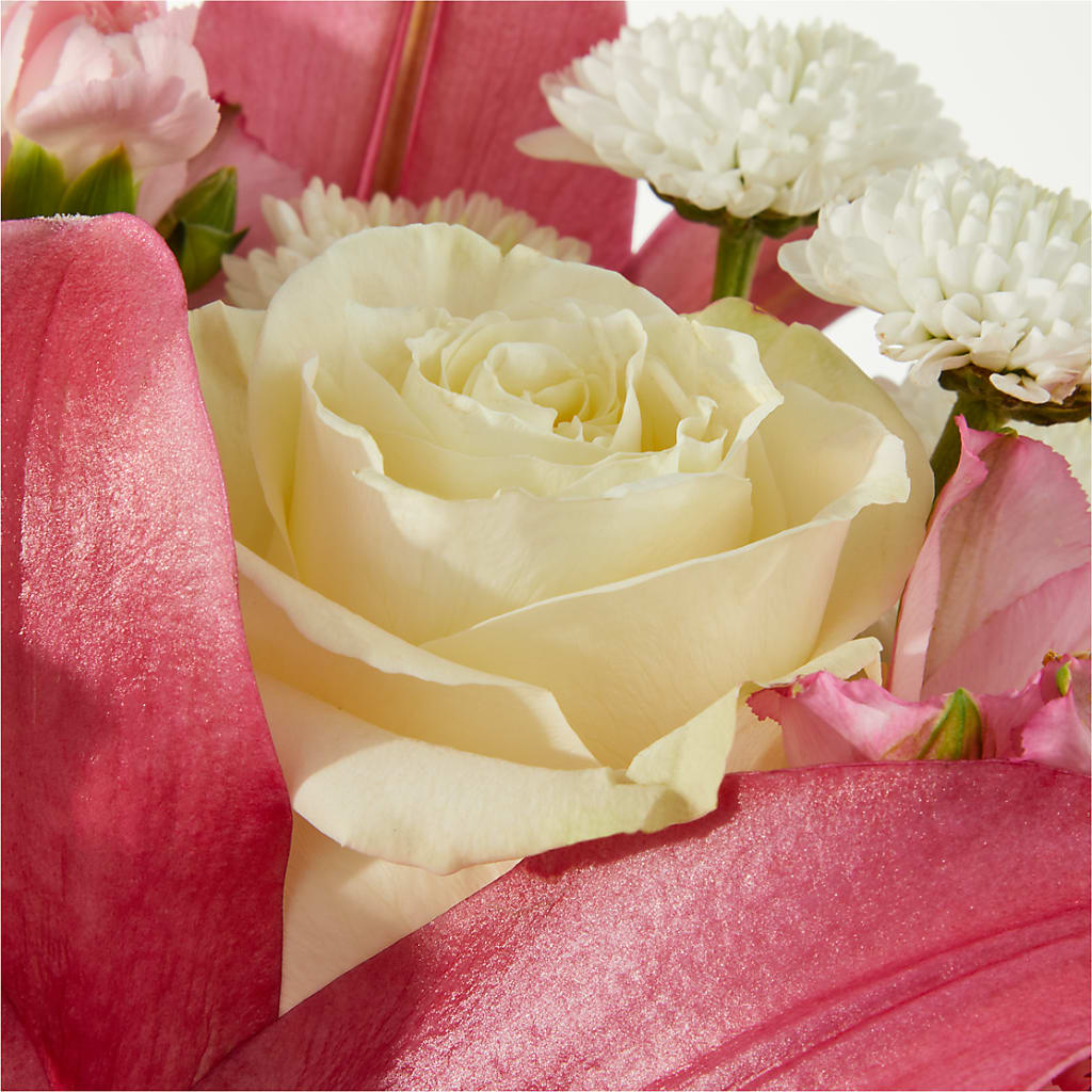 Piece of Cake Bouquet –  Flowers Unlimited, Martinsburg WV