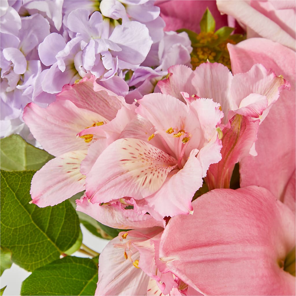 The Crown Jewel Bouquet –  Flowers Unlimited, Martinsburg WV