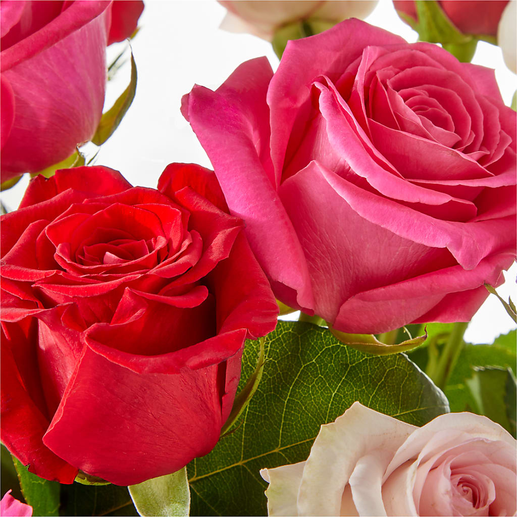 Charming Rose Bouquet –  Flowers Unlimited, Martinsburg WV