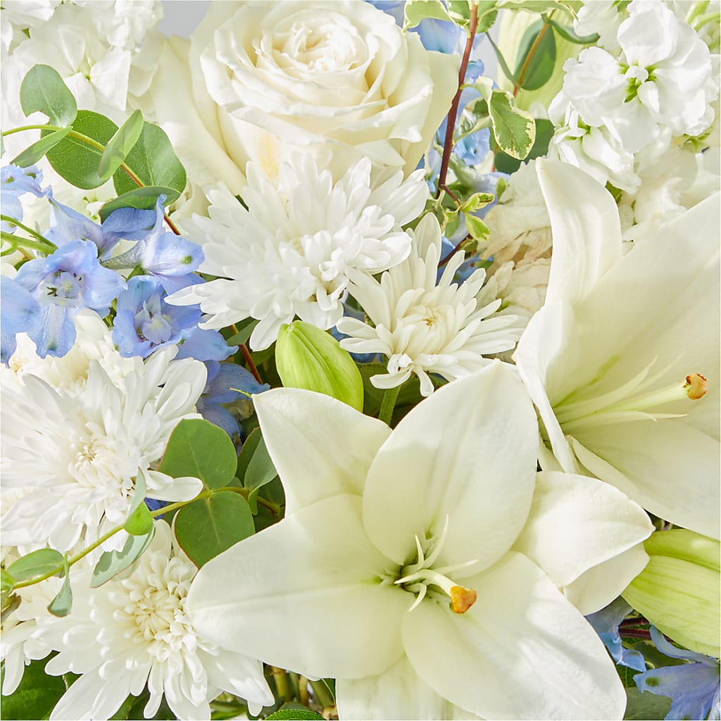 Peace of Mind Bouquet –  Flowers Unlimited, Martinsburg WV