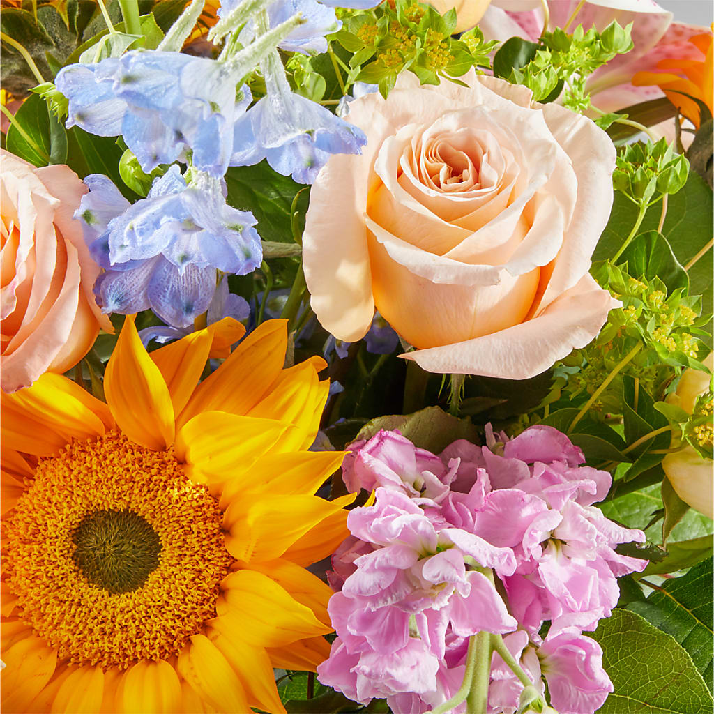 Dreamy Meadows Bouquet –  Flowers Unlimited, Martinsburg WV