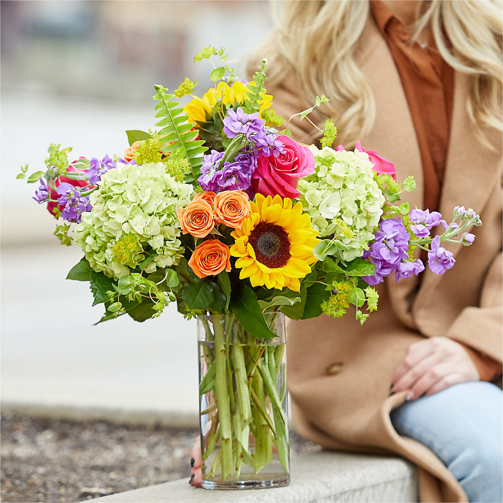 Vibrant Greetings Bouquet –  Flowers Unlimited, Martinsburg WV