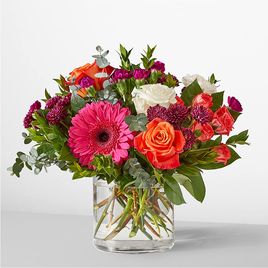 Smell the Roses Bouquet –  Flowers Unlimited, Martinsburg WV