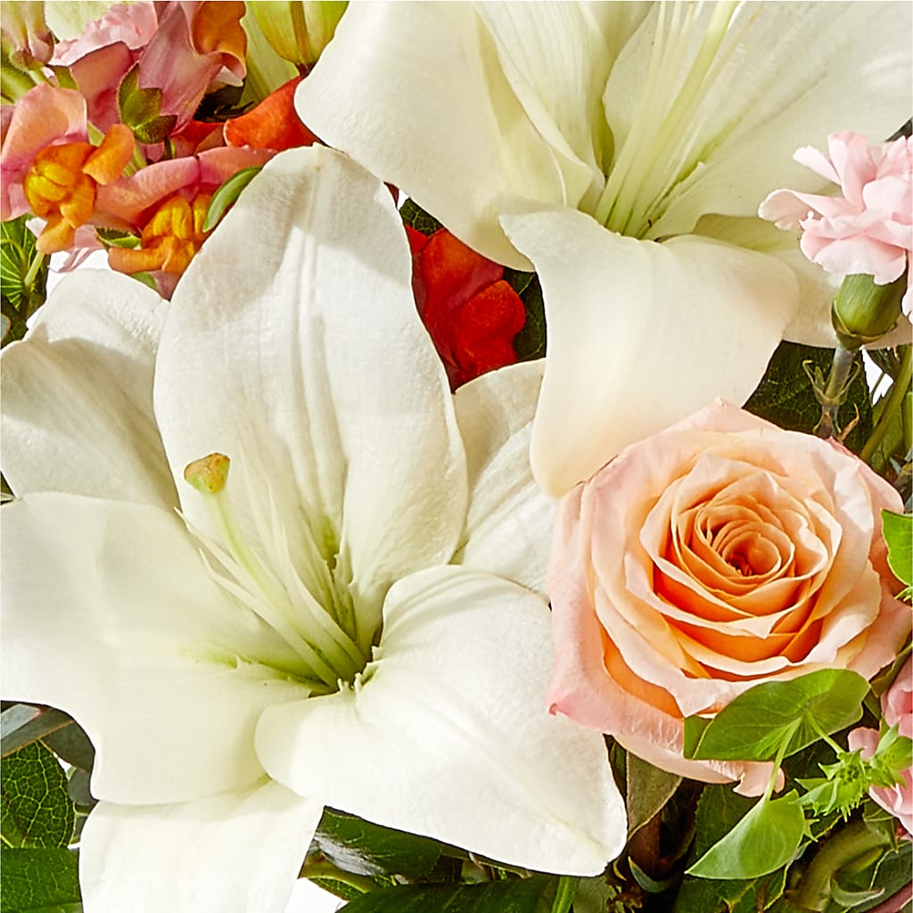 Grapefruit Splash Bouquet –  Flowers Unlimited, Martinsburg WV