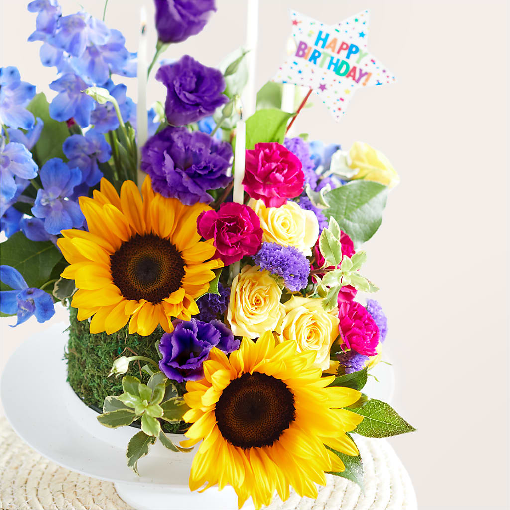 Star of the Day Floral Cake –  Flowers Unlimited, Martinsburg WV